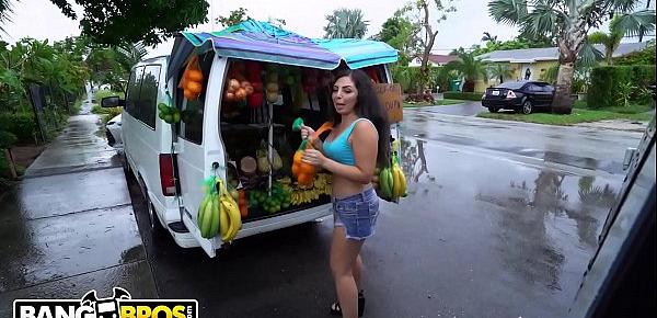  BANGBROS - Latin Fruit Lady Luna Leve Boards The Bang Bus